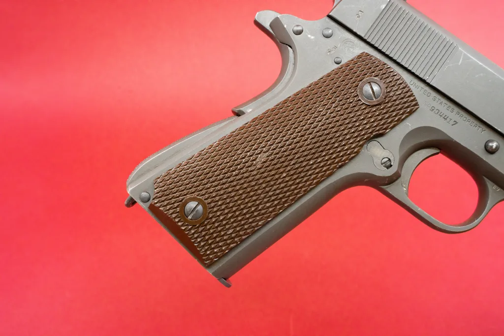 Right Grip of colt 1911